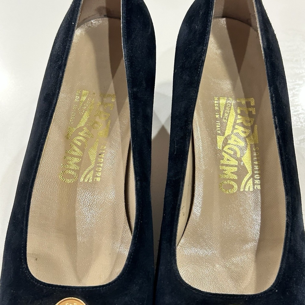 Salvatore Ferragamo Classic Black Suede Leather Closed Toe‎ Pump Heels Shoe 8 AA - Picture 3 of 15